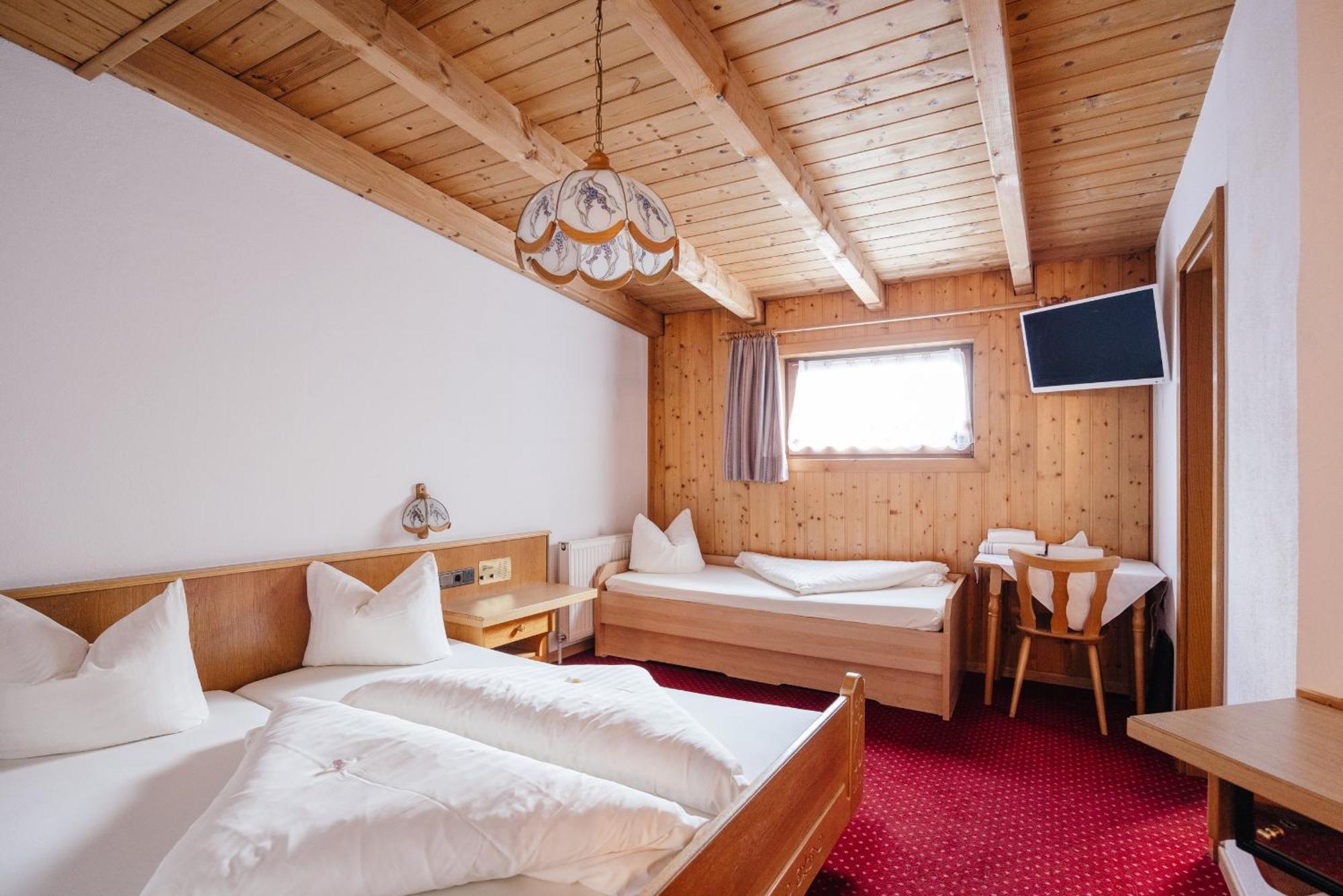 Andrea Hotel