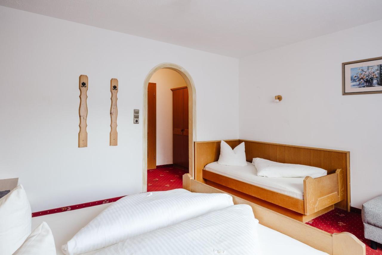 Andrea Hotel *